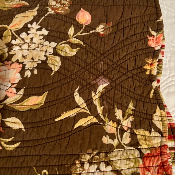 Nobility pair 20X26 Quilted Reversible Pillow Shams Brown Floral Striped back - Picture 7 of 13